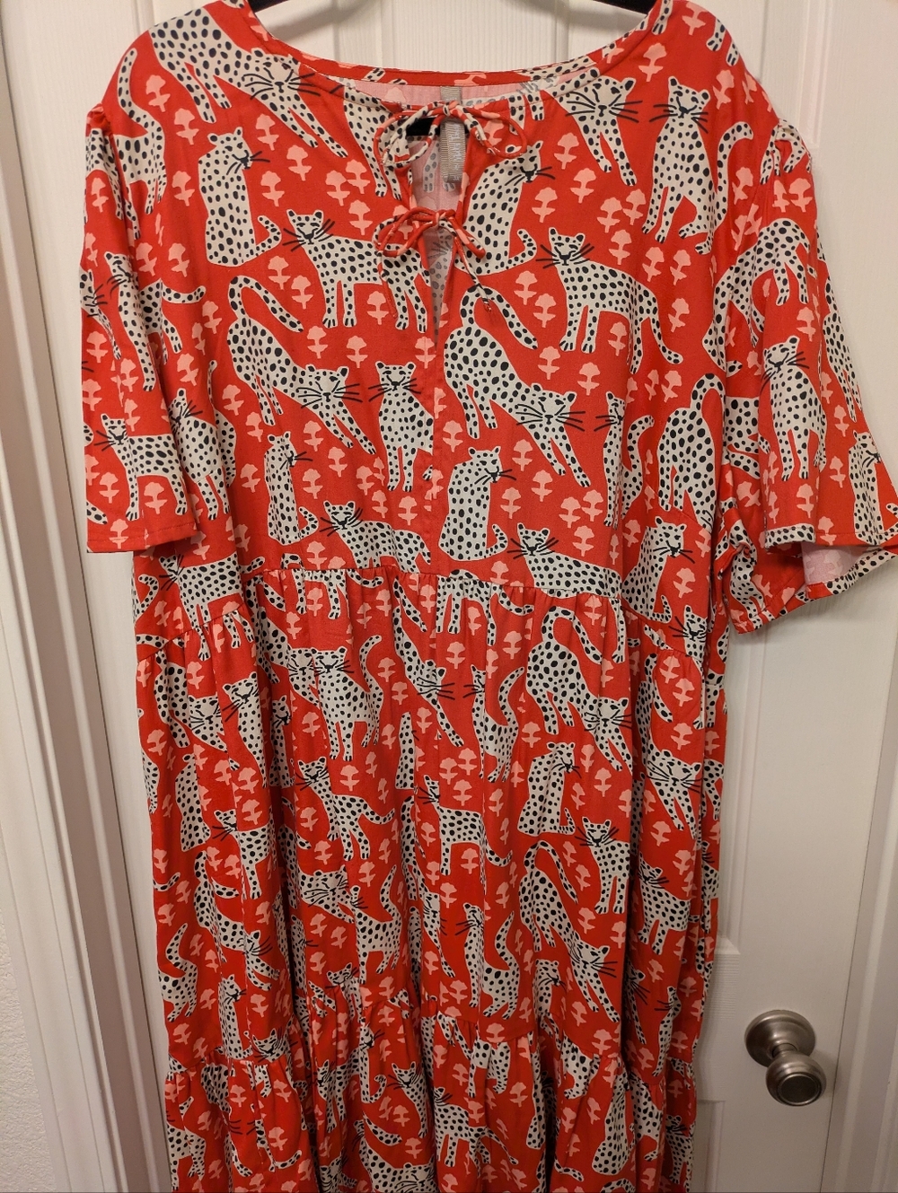 Mata Trader's NWOT Red and White Leopard Print Tiered Dress